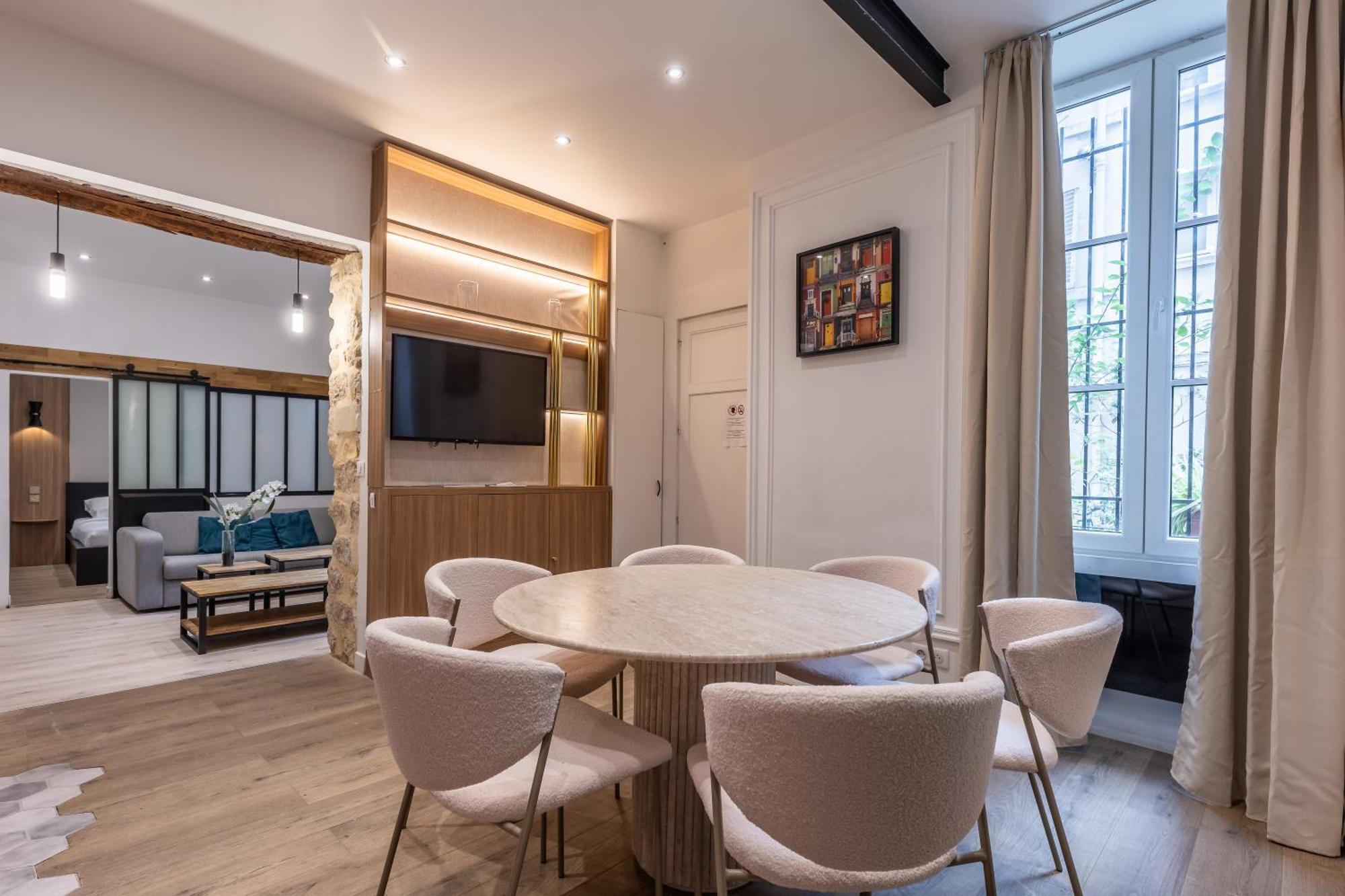 Off Familial Dans Le Marais 2br *