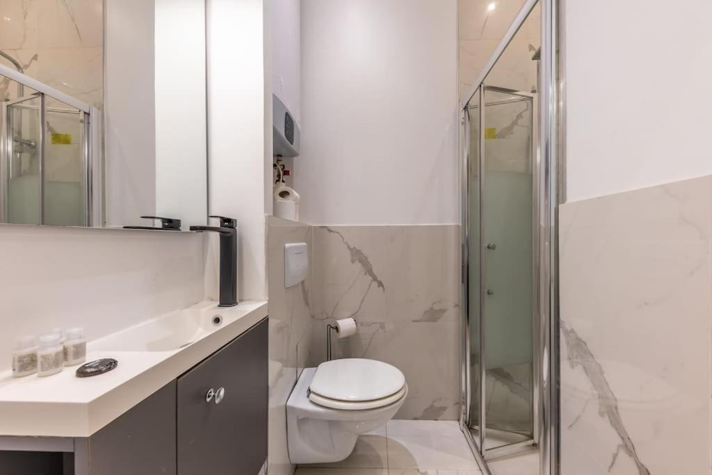 Off Familial Dans Le Marais 2br Paris